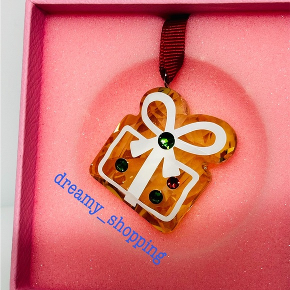 NIB Swarovski Holiday Cheers Gingerbread Gift Cookie Crystal Ornament #5656278 - Picture 6 of 10